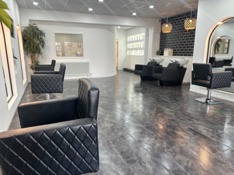 9 room salon decorated by Paint and Maintain